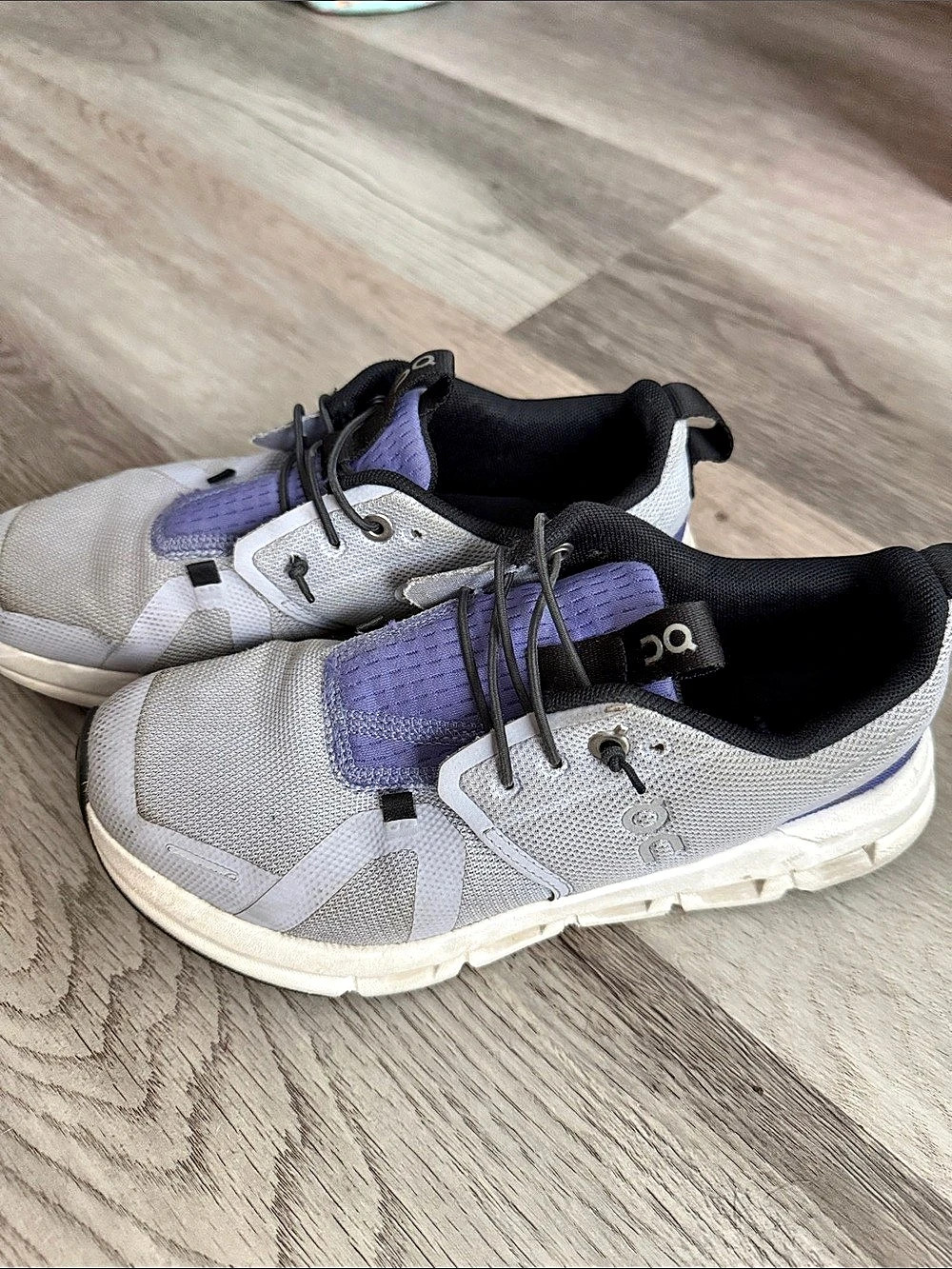 On Cloud Athletic Shoes Gray Purple US 3.5